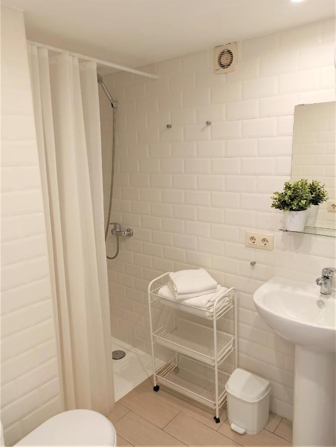 Apartaments Fonda Comerc Torroella de Montgrí Esterno foto