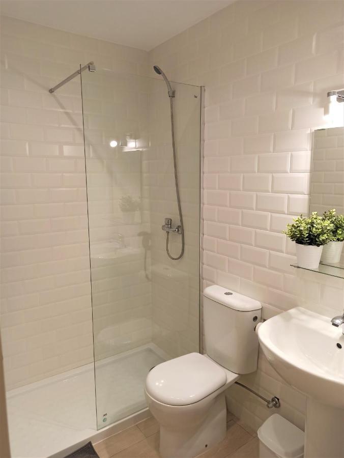 Apartaments Fonda Comerc Torroella de Montgrí Esterno foto