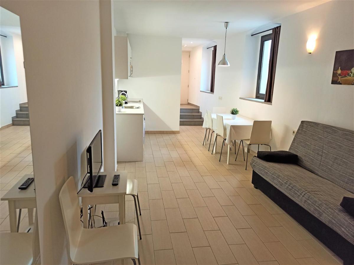 Apartaments Fonda Comerc Torroella de Montgrí Esterno foto