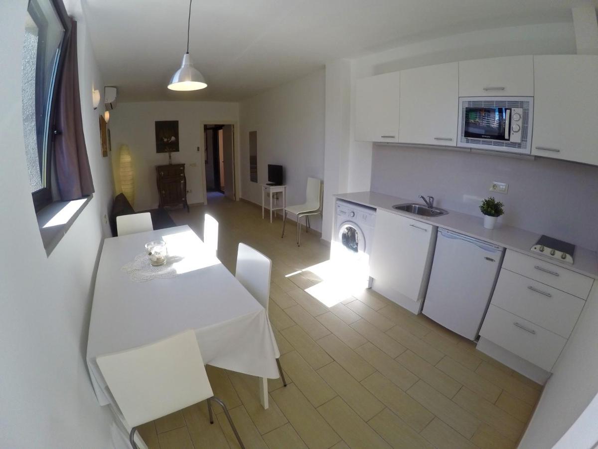 Apartaments Fonda Comerc Torroella de Montgrí Esterno foto