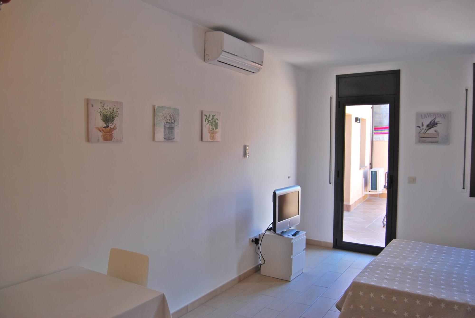 Apartaments Fonda Comerc Torroella de Montgrí Esterno foto