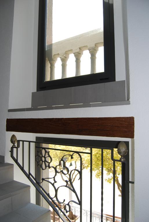 Apartaments Fonda Comerc Torroella de Montgrí Esterno foto