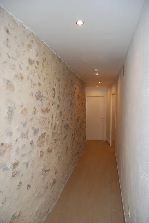 Apartaments Fonda Comerc Torroella de Montgrí Esterno foto